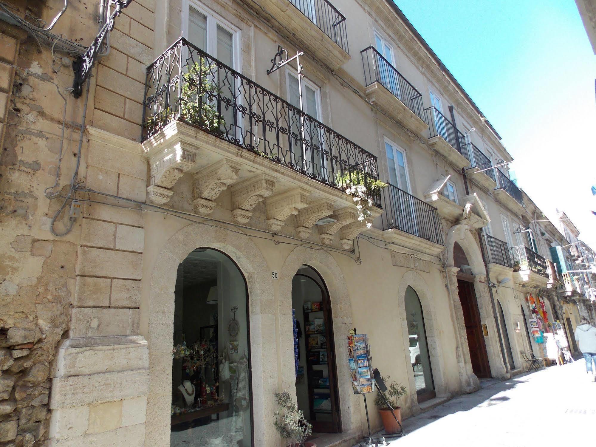 סירקוזה B&B Casa D'Alleri מראה חיצוני תמונה
